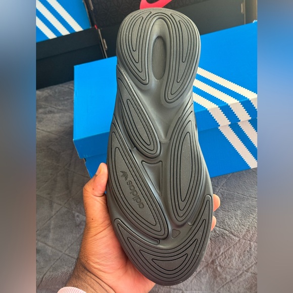 ADIDAS ORIGINALS OZELIA MEN SIZE 13 .ALL BLACK. BRAND NEW IN THE BOX. - Picture 3 of 4